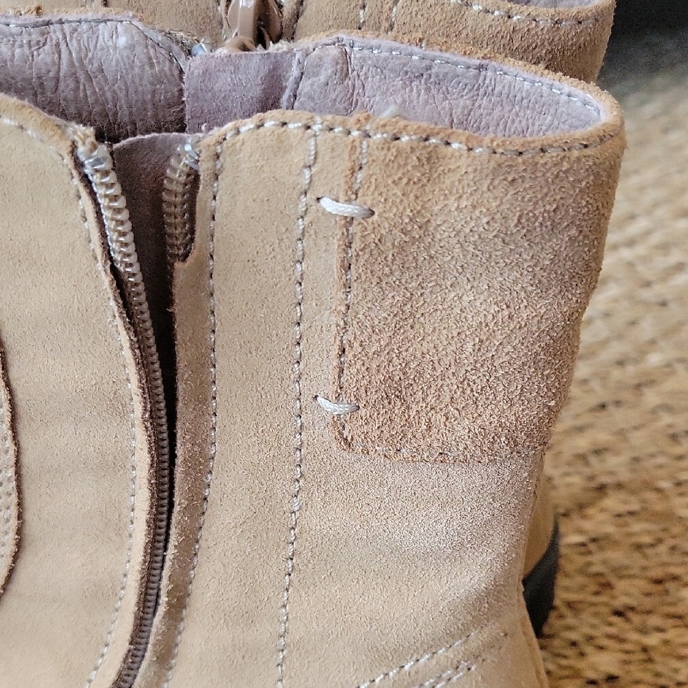 Lands' End Tan Suede Leather Ankle Booties With Double Zippers Size 7. - Picture 10 of 10